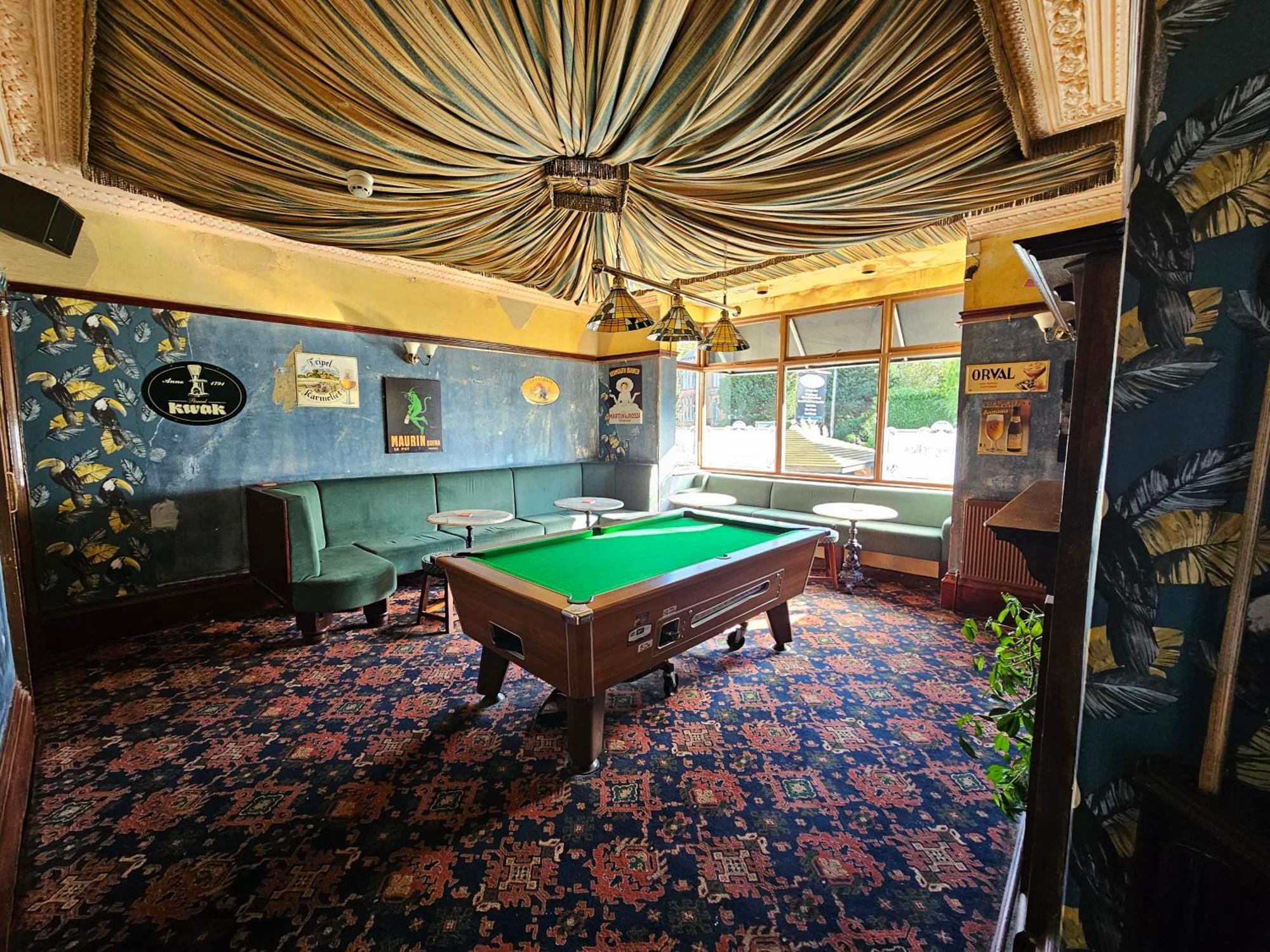 Valley Bar Скарбъро Екстериор снимка